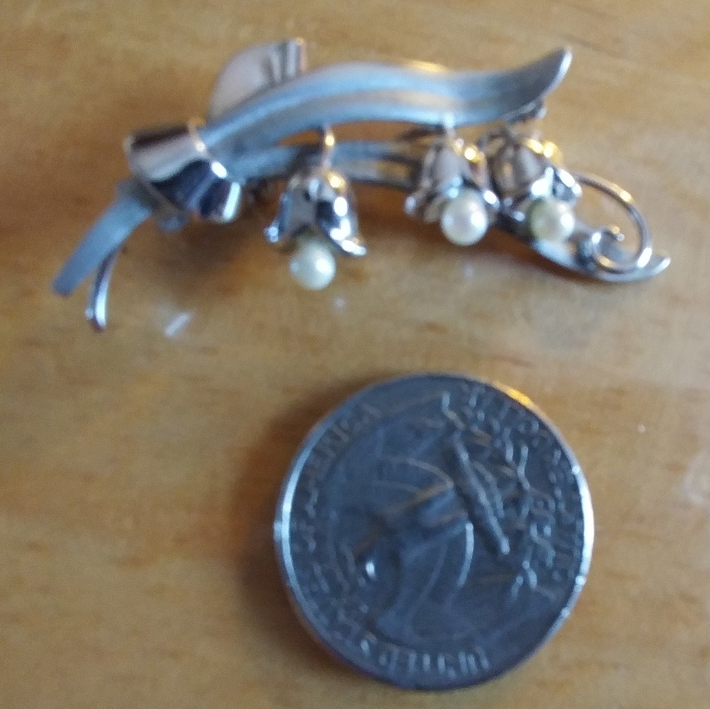 Beautiful Sterling Silver Floral Pin by Timothy Sh